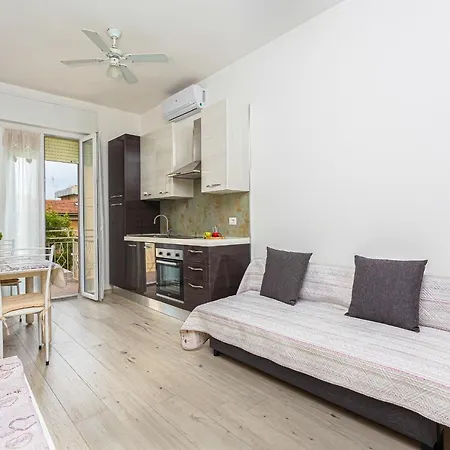 Graziano Apartment