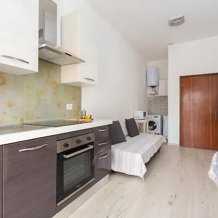 Graziano Apartament *
